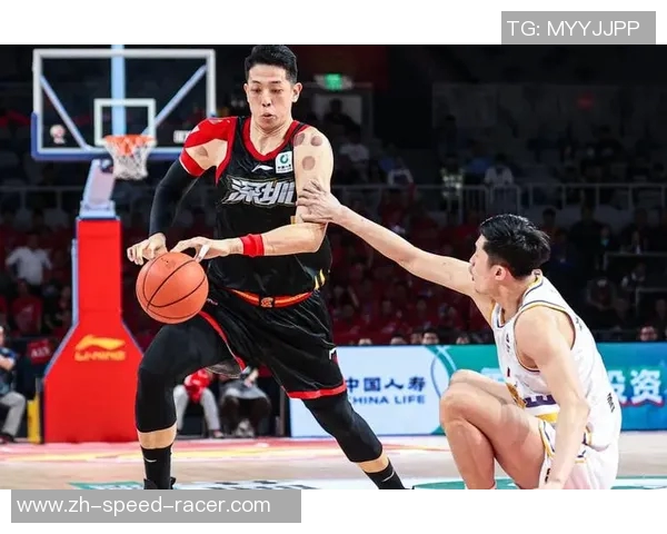 上海大鲨鱼与火箭队激战正酣谁能在这场对决中笑到最后